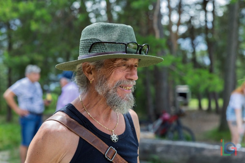 2025-06-15-12-15-55-Canon-EOS-R5m2